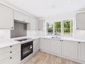 Kitchen- click for photo gallery